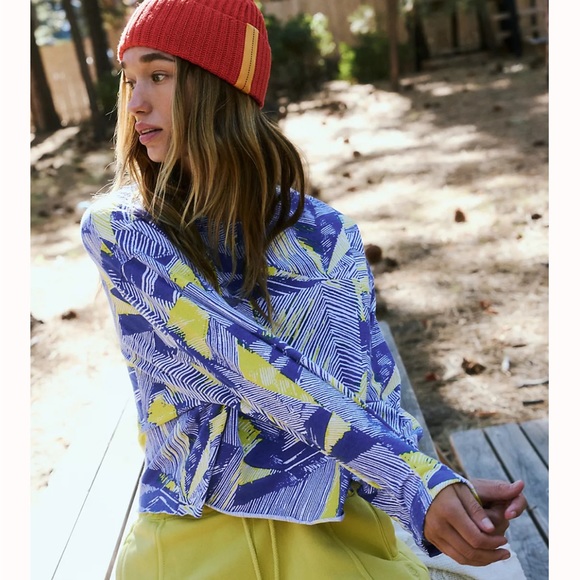 Free People Tops - NWT Free People Printed Inspire Layer in Spectrum- Blueberry Combo